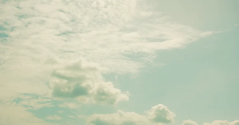 Calm sky and clouds representing clarity through therapy